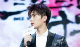 杨洋刘亦菲最新爆料图片,甜蜜互动引粉丝尖叫